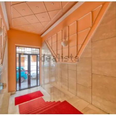 San Secondo Street Apartment *